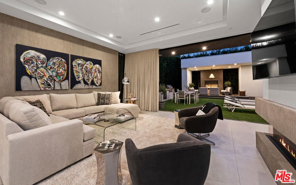 MLS #25612331 image #0