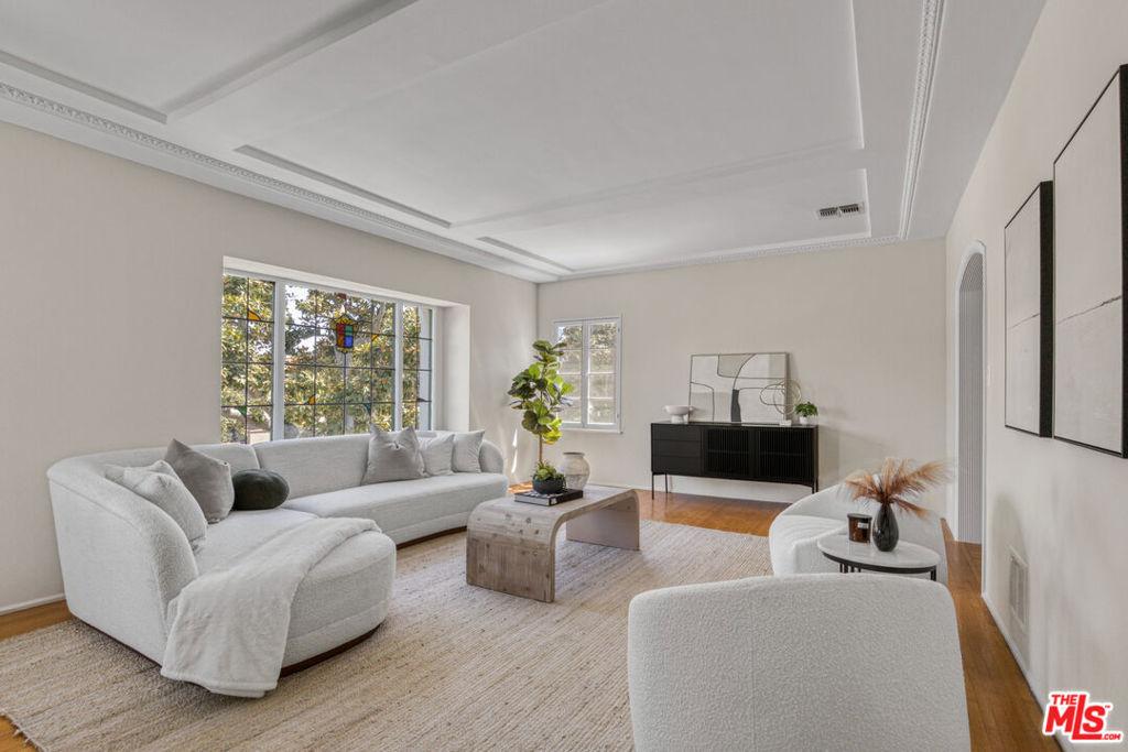 MLS #25613311 image #0