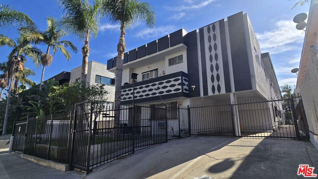 4942 Rosewood AV Los Angeles CA 90004 | MLS #25613609 45 MLS #25613609 image #0