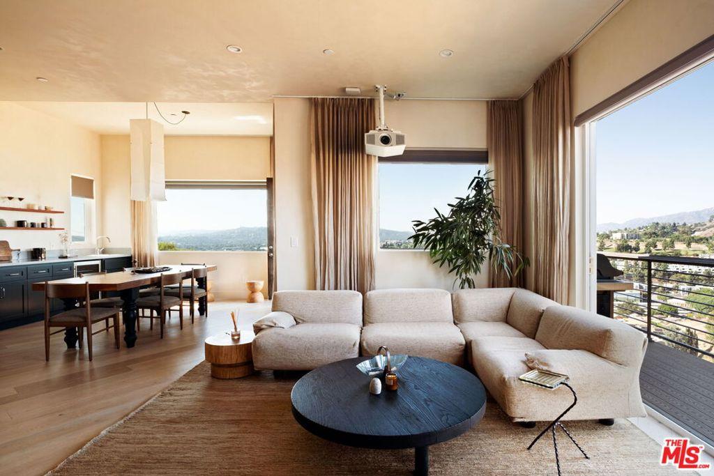 MLS #25613941 image #0