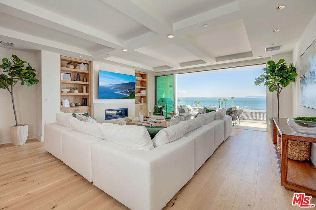 MLS #25614005 image #0