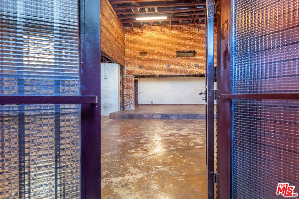 MLS #25614275 image #0