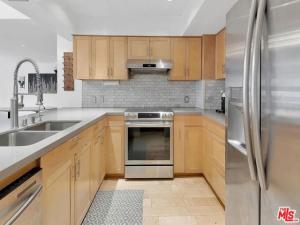 Hollywood BL #103 Los Angeles CA 90046 MLS #25614869 45 MLS #25614869 image #0