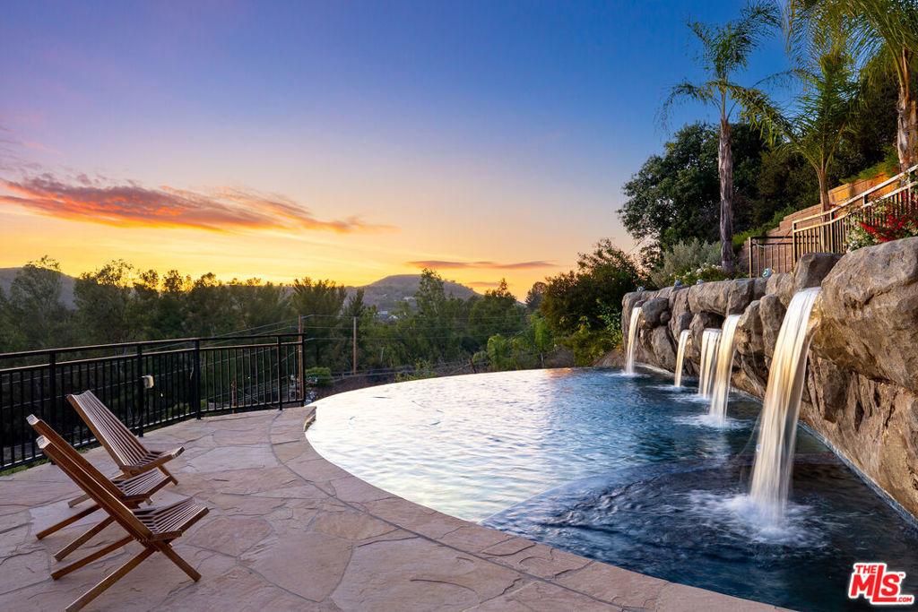 MLS #25615273 image #0