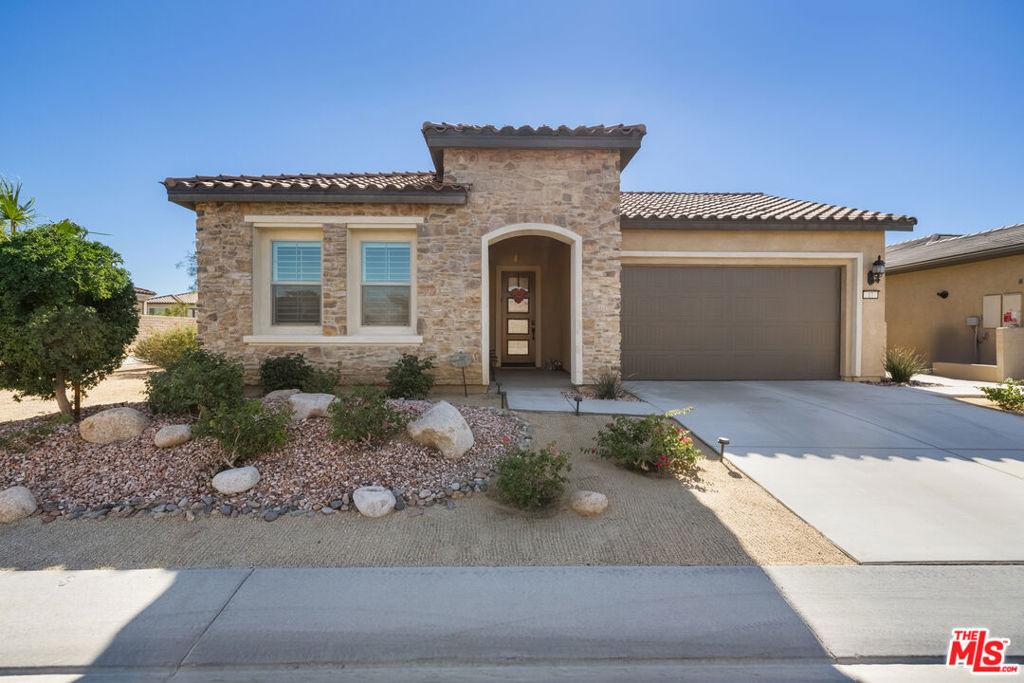 MLS #25615411 image #0