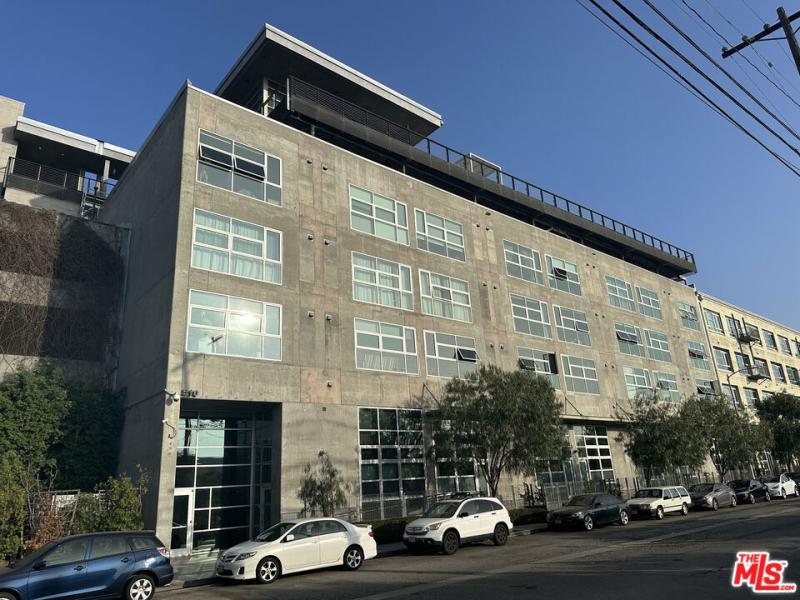 MLS #25616021 image #0