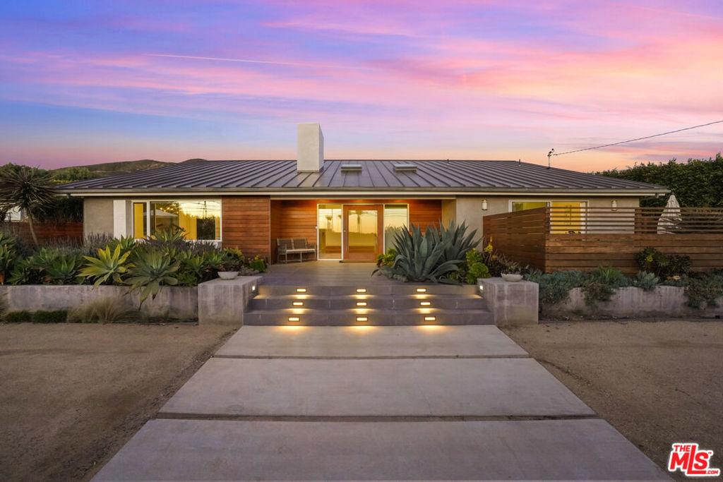 MLS #25616433 image #0