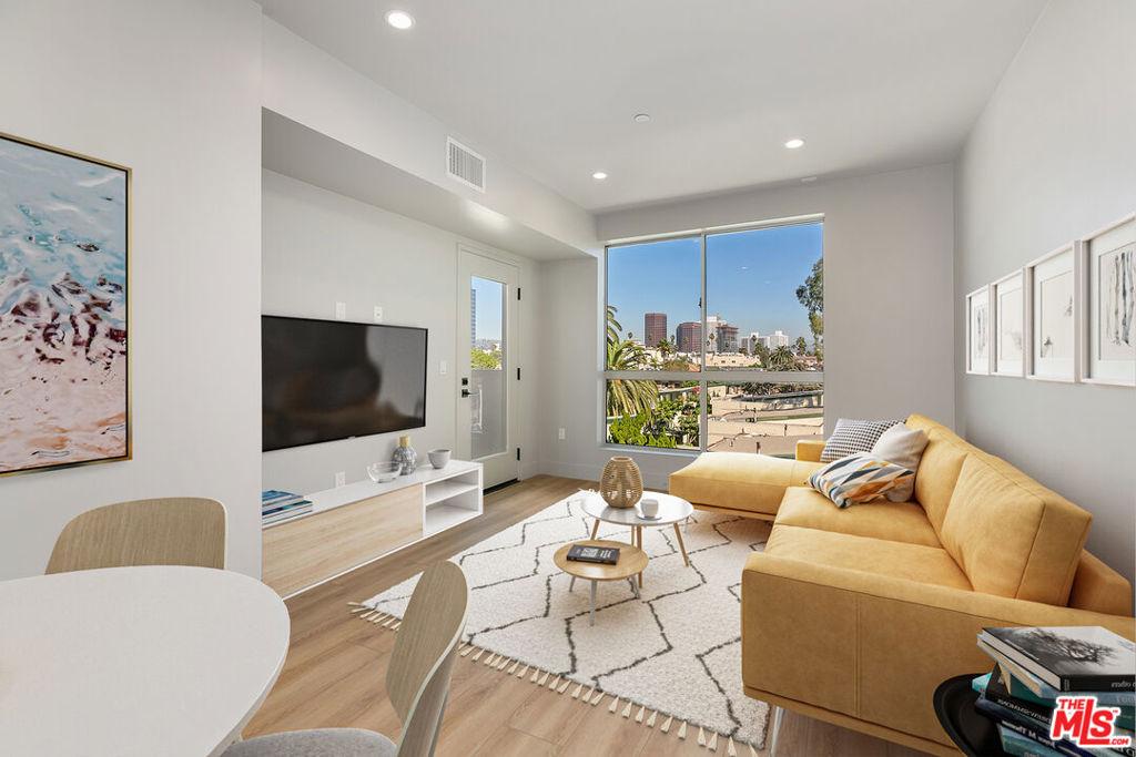 MLS #25617009 image #0