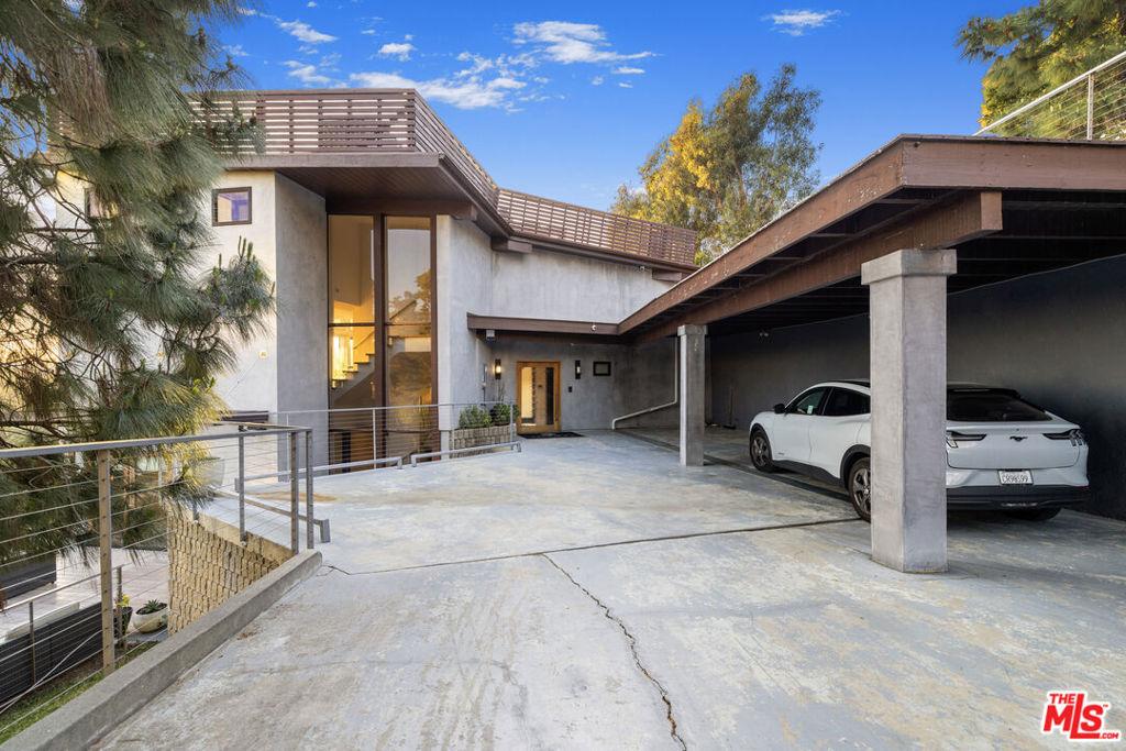 MLS #25617855 image #0