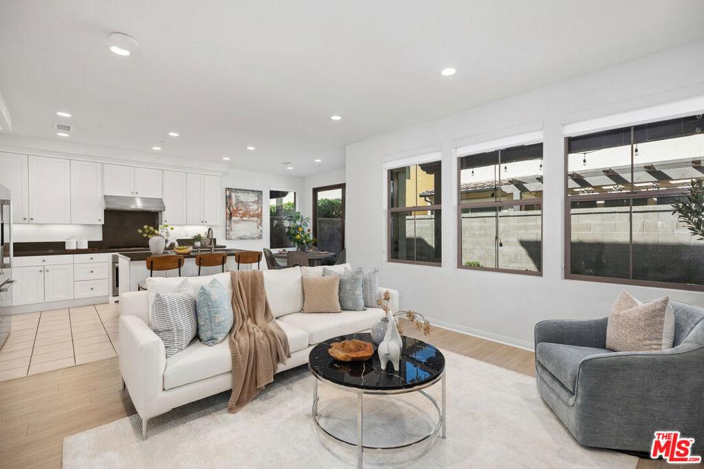 MLS #25618075 image #0