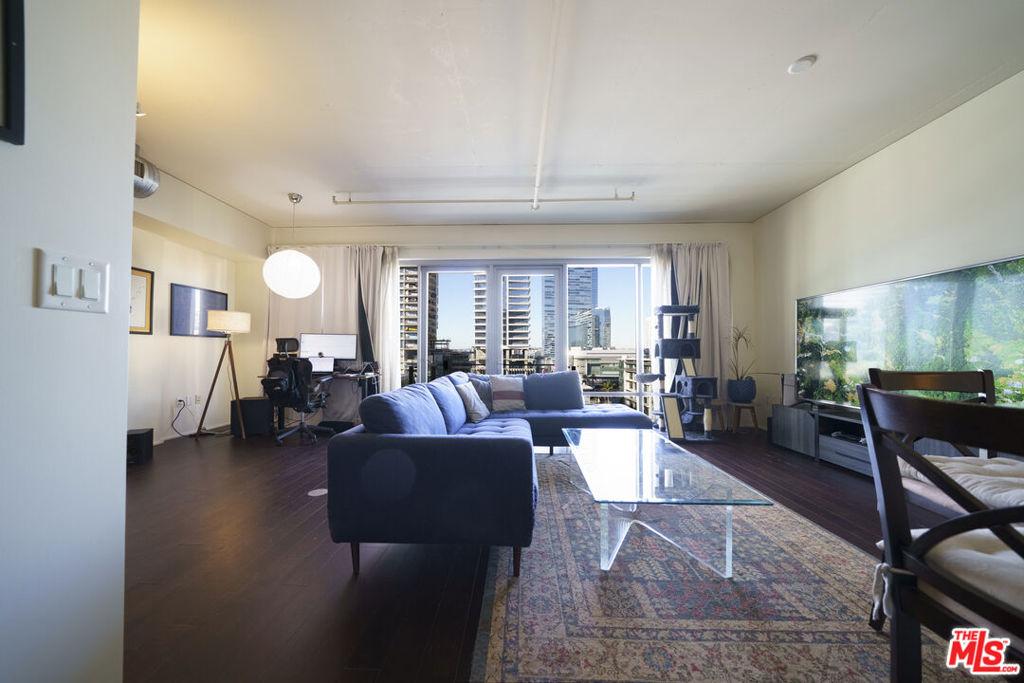 MLS #25618613 image #0