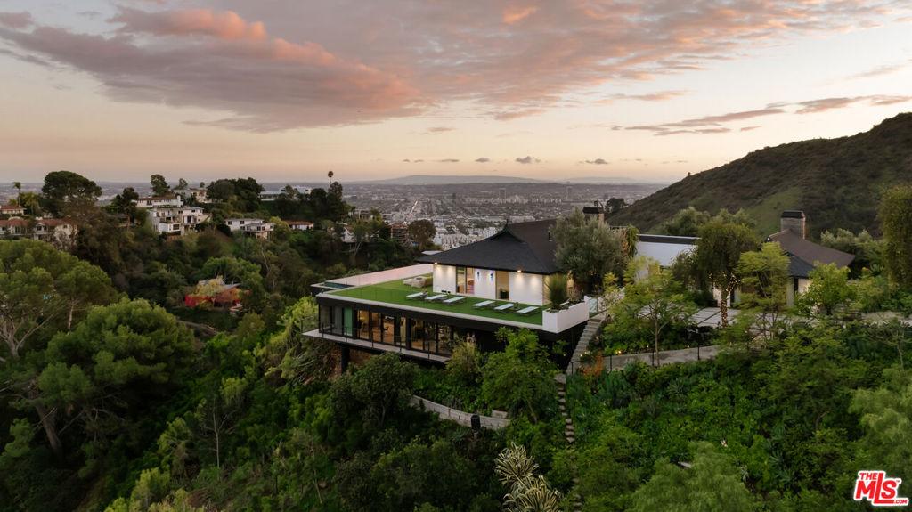 MLS #25618979 image #0