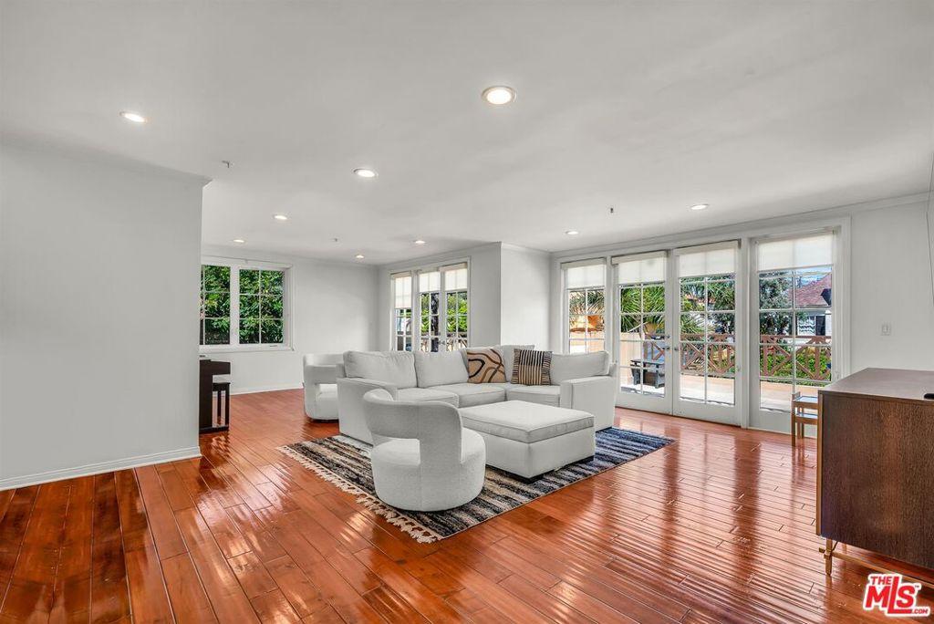 MLS #25621073 image #0