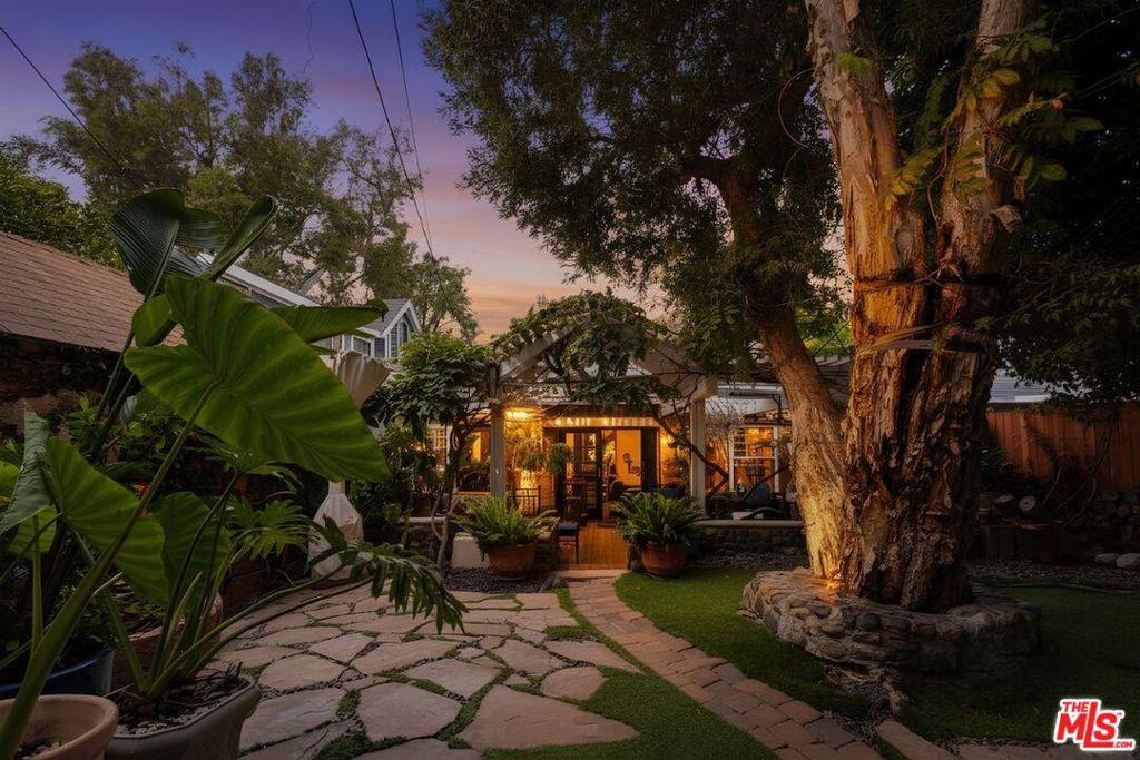 MLS #25621093 image #0