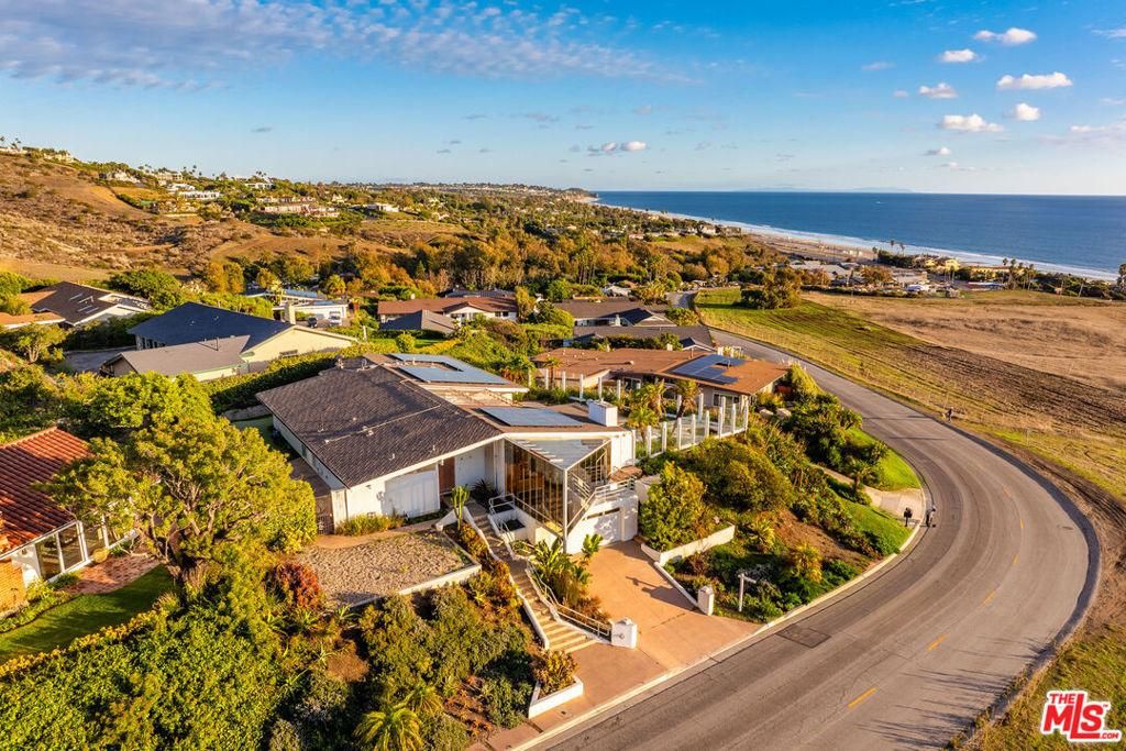 MLS #25621207 image #0