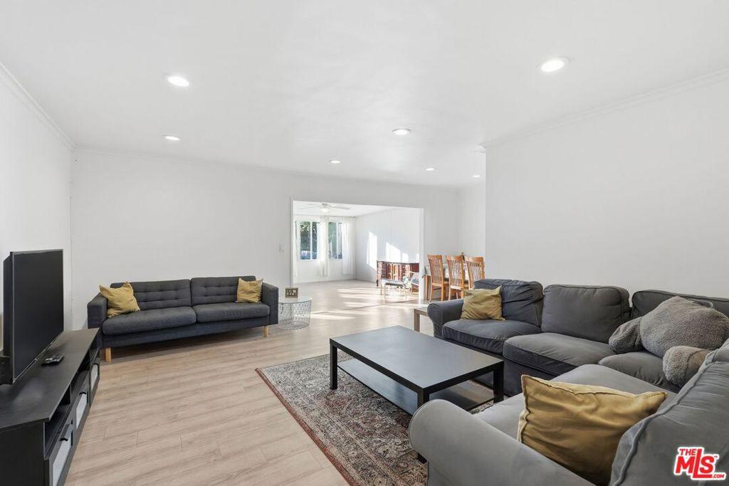 MLS #25621461 image #0