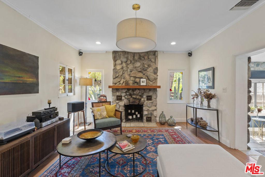 MLS #25621765 image #0