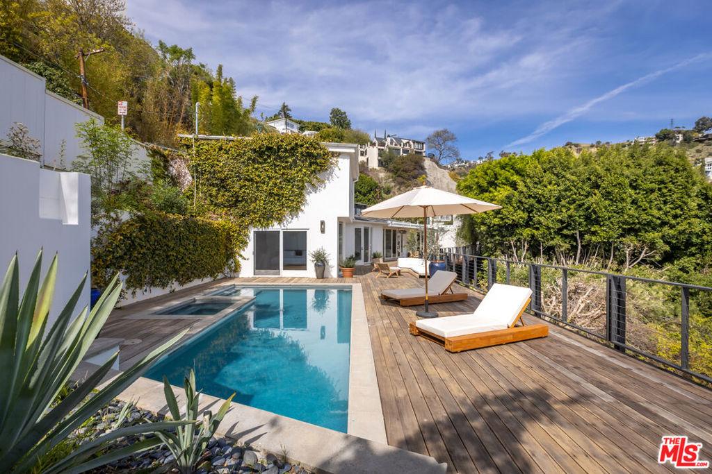 MLS #25621937 image #0