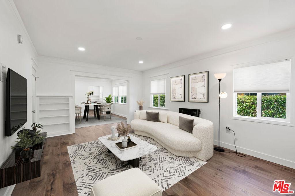 MLS #25622021 image #0