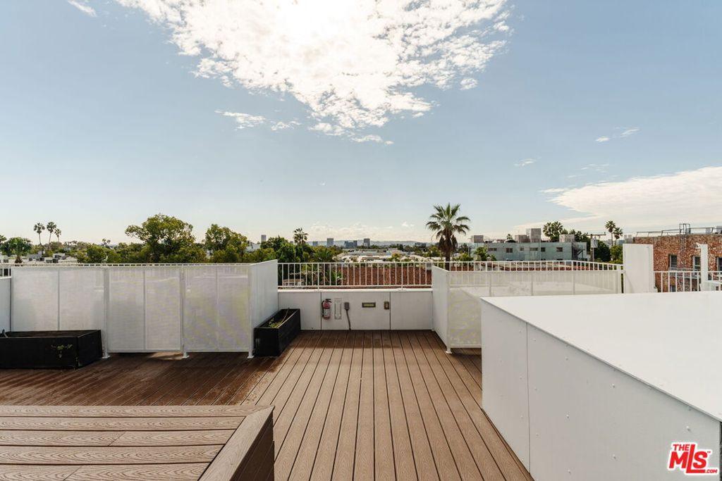 1253 N Sweetzer AV #6 West Hollywood CA 90069 | MLS #25622115 45 MLS #25622115 image #0