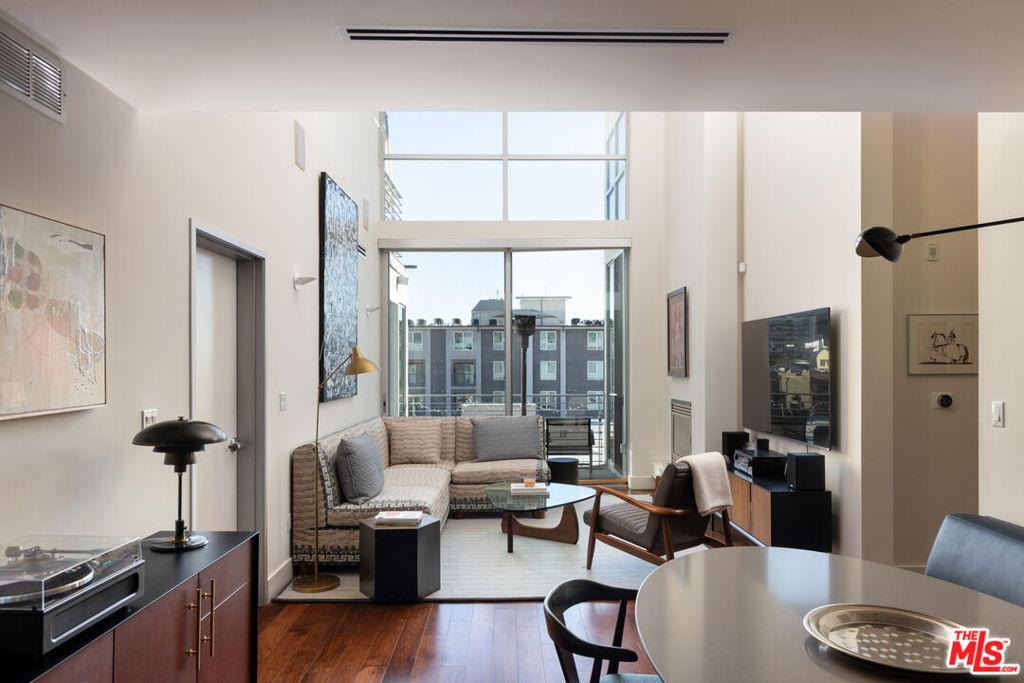 MLS #25623645 image #0