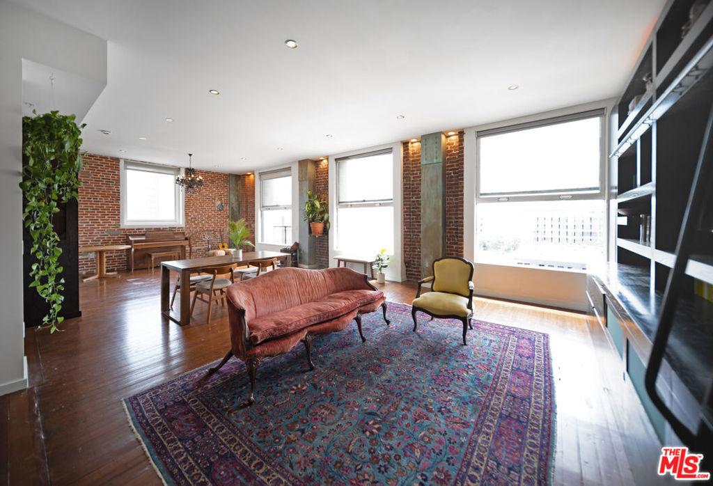 MLS #25623777 image #0