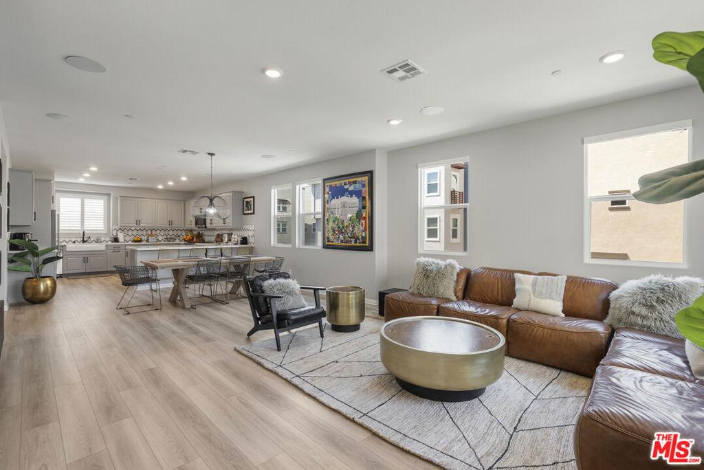 MLS #25623809 image #0