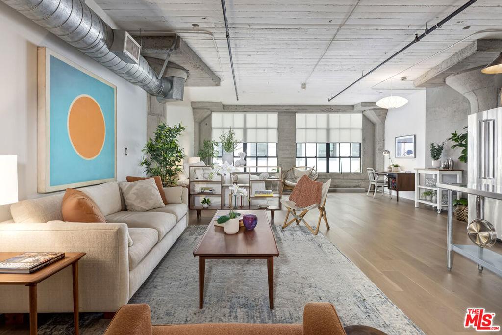 MLS #25624009 image #0