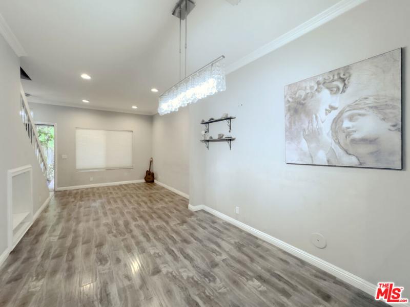 MLS #25625495 image #0