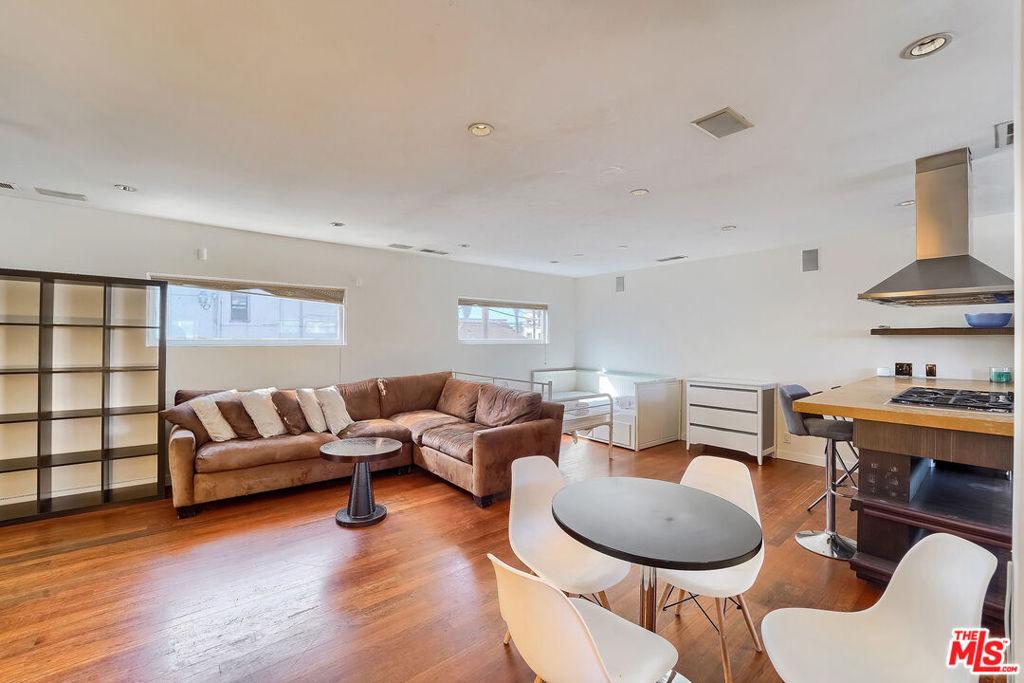 MLS #25626015 image #0