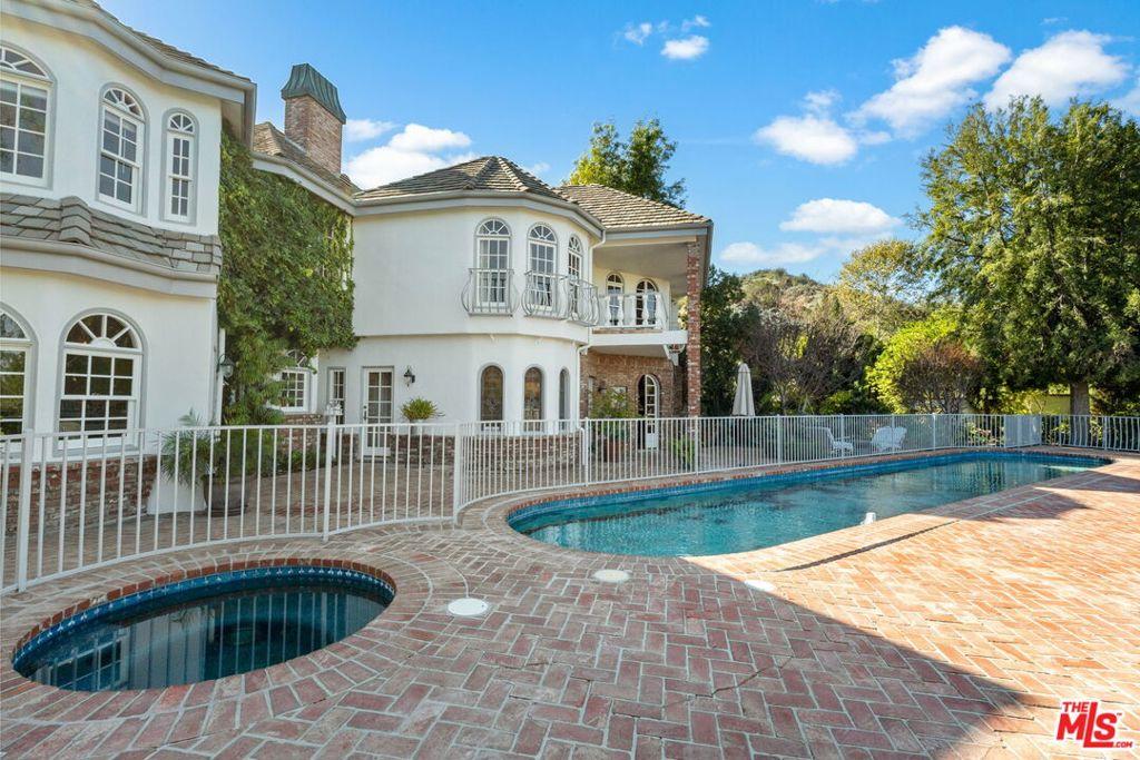 MLS #25626983 image #0