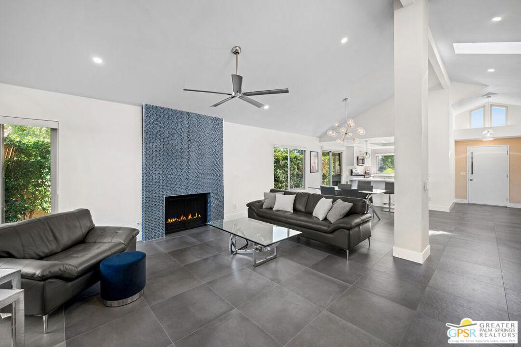 MLS #25627439PS image #0