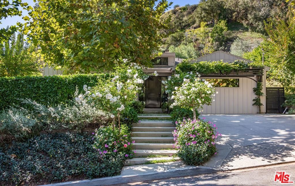 MLS #25627945 image #0