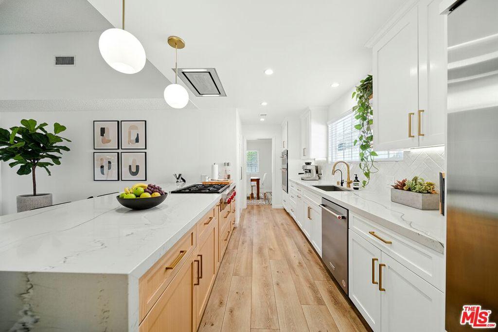 MLS #25628453 image #0