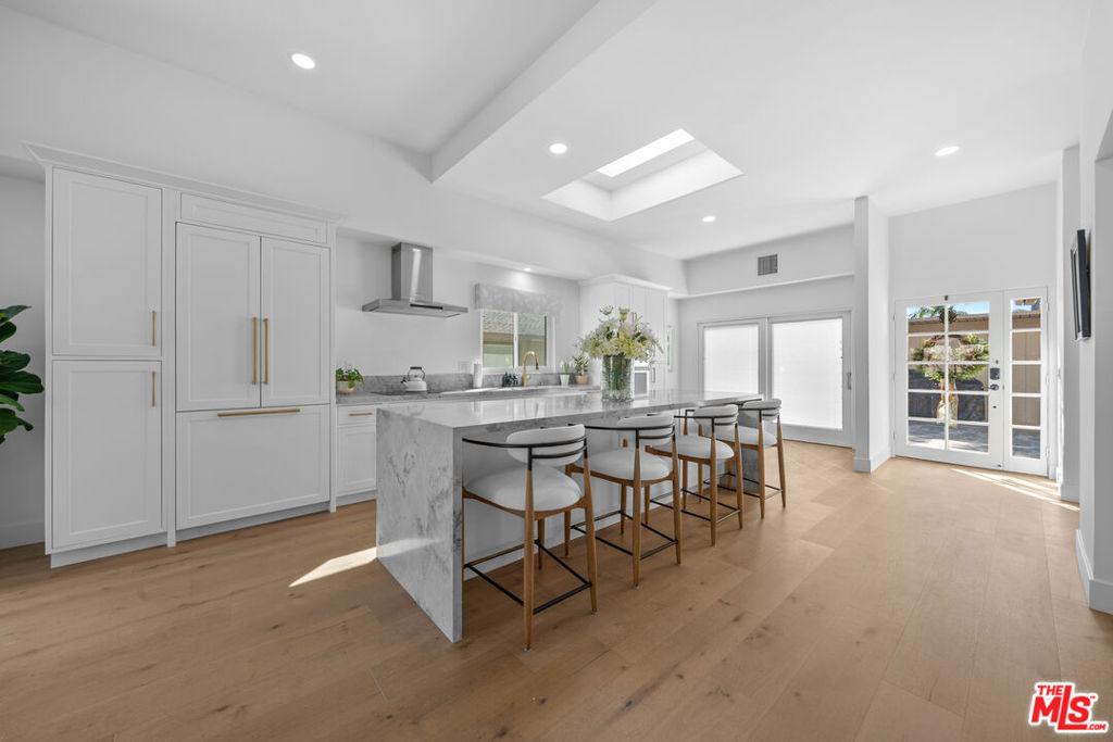 MLS #25628673 image #0