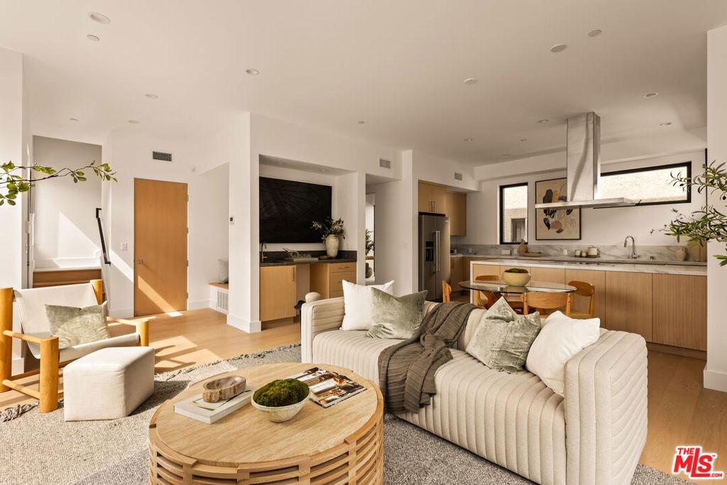 MLS #25629357 image #0