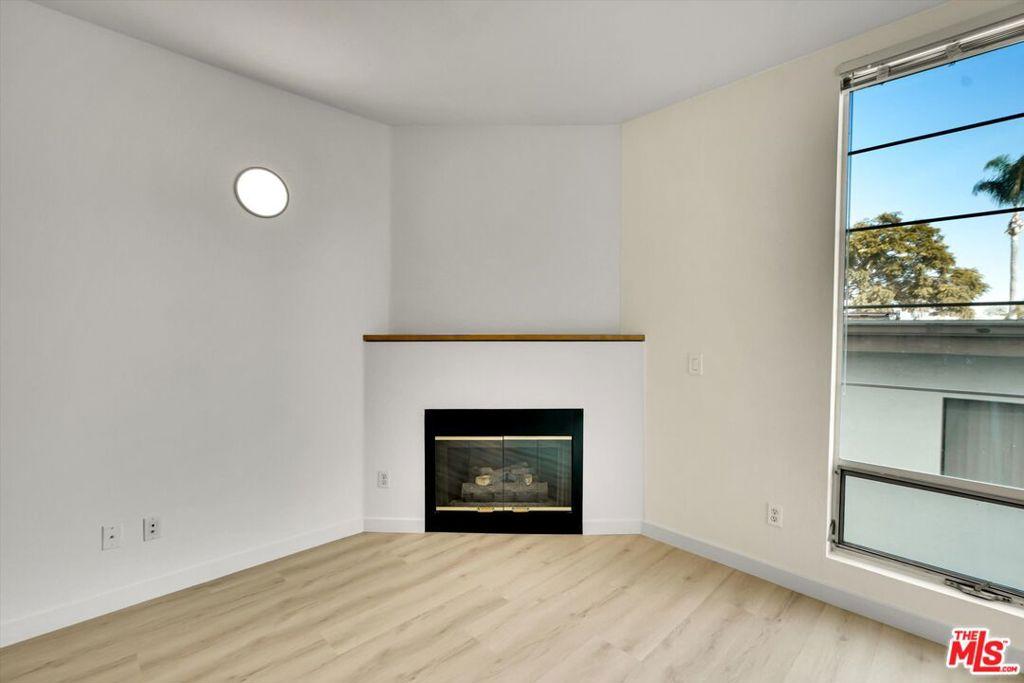 MLS #25629633 image #0