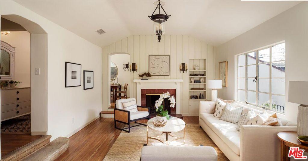 MLS #25630375 image #0