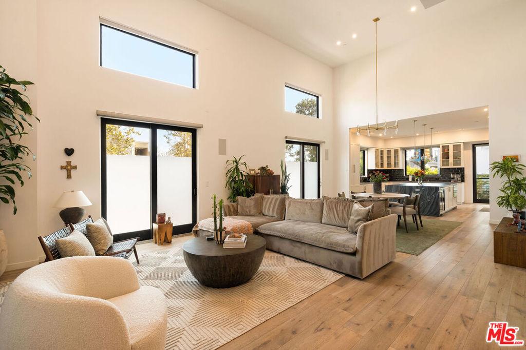 MLS #25630581 image #0