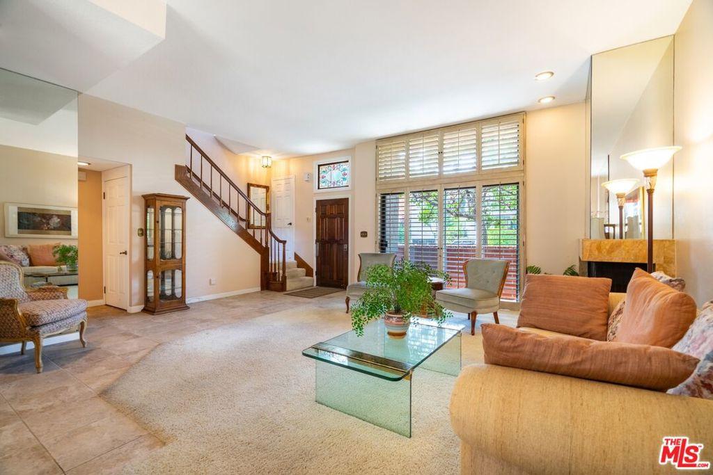 MLS #25631387 image #0