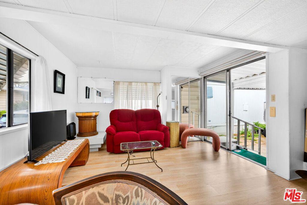 MLS #25631969 image #0