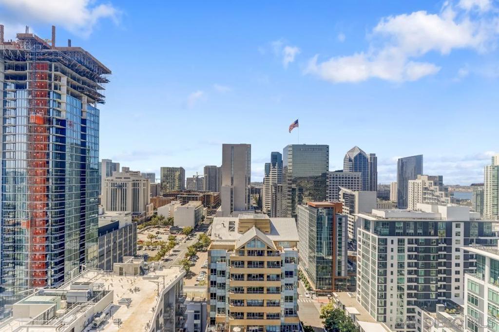 300 W Beech St #2101 San Diego CA 92101 | MLS #260002789SD 45 MLS #260002789SD image #0