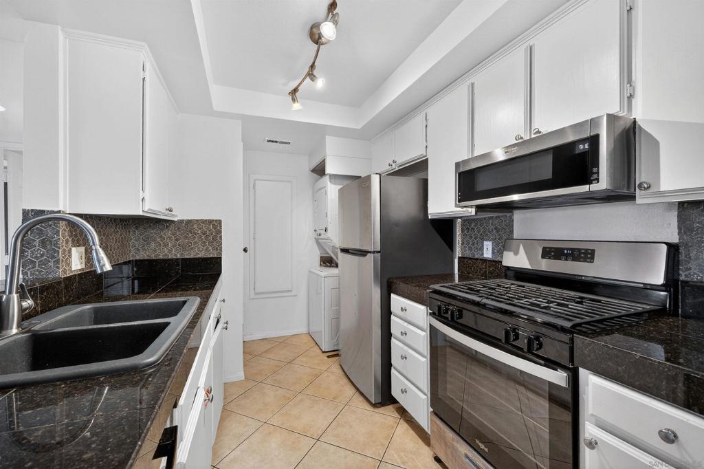 2063 Lakeridge Circle #101 Chula Vista CA 91913 | MLS #260005407SD 45 MLS #260005407SD image #0