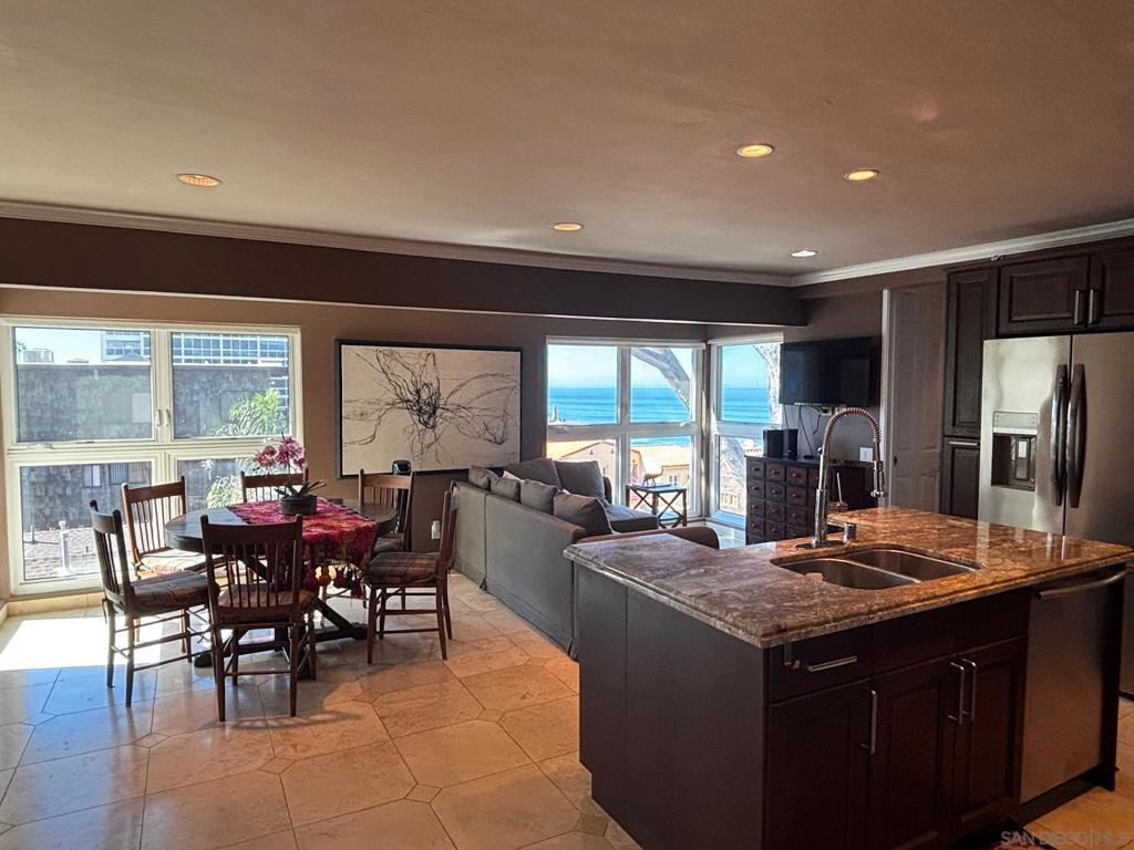 MLS #2600098SD image #0