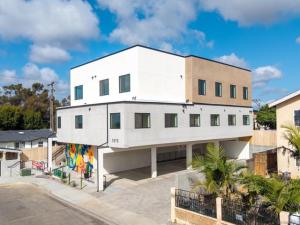 MLS #260011371SD image #0