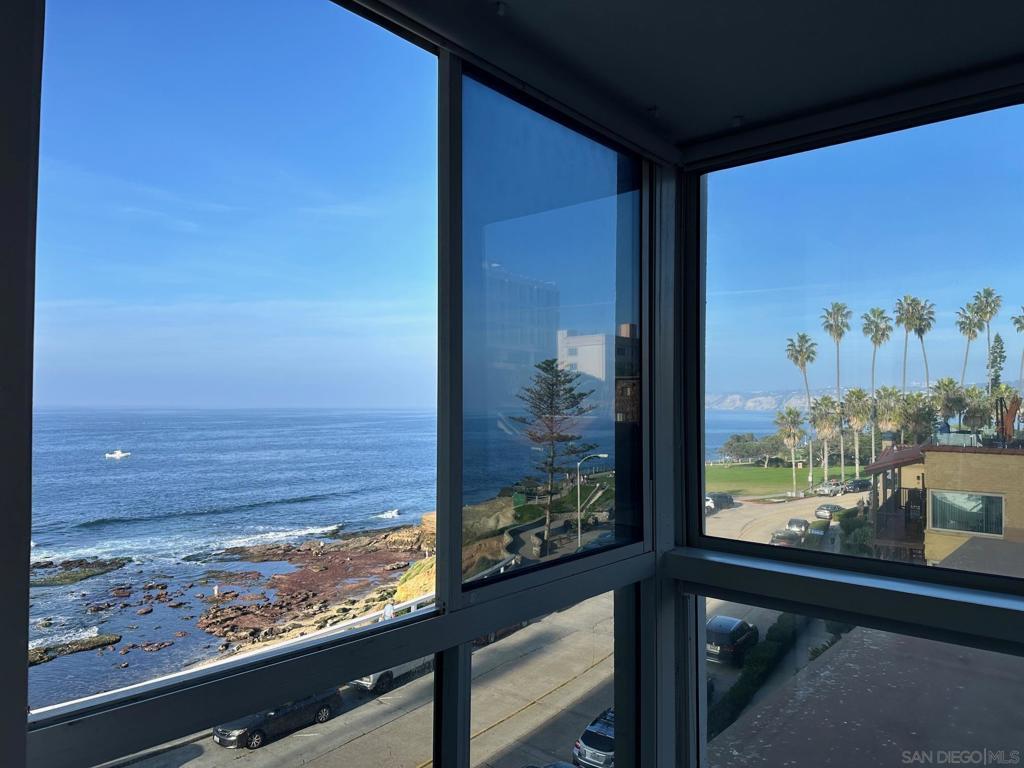 MLS #260013392SD image #0
