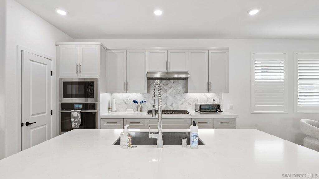 MLS #260013525SD image #0
