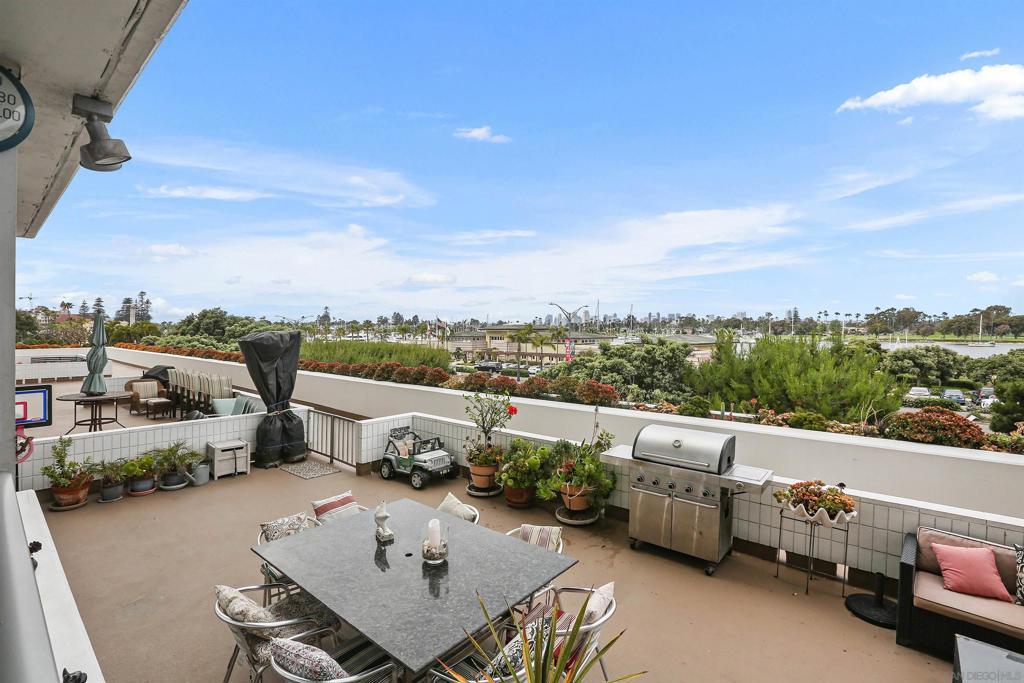 1770 Avenida Del Mundo #106 Coronado CA 92118 | MLS #260014623SD 45 MLS #260014623SD image #0