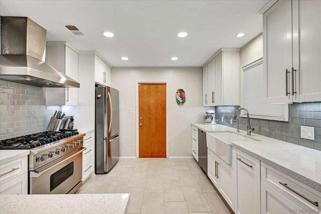 MLS #260015352SD image #0