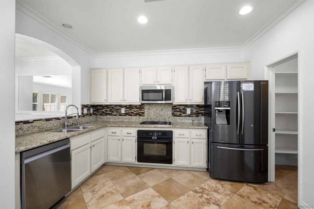 MLS #260015442SD image #0